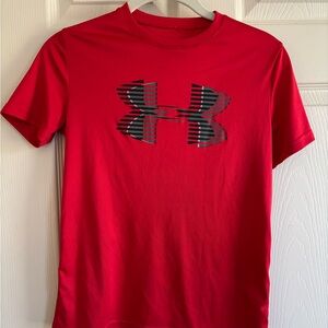 Kids Under Armour Heat Gear shirt.